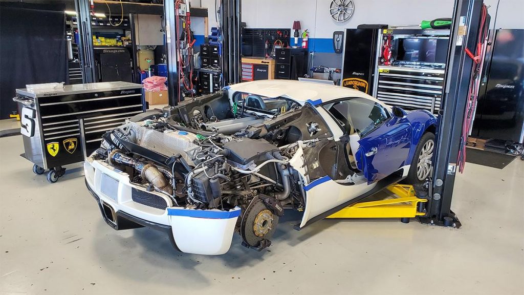 Замена свечей на Bugatti Veyron: сколько требует времени и сколько стоит