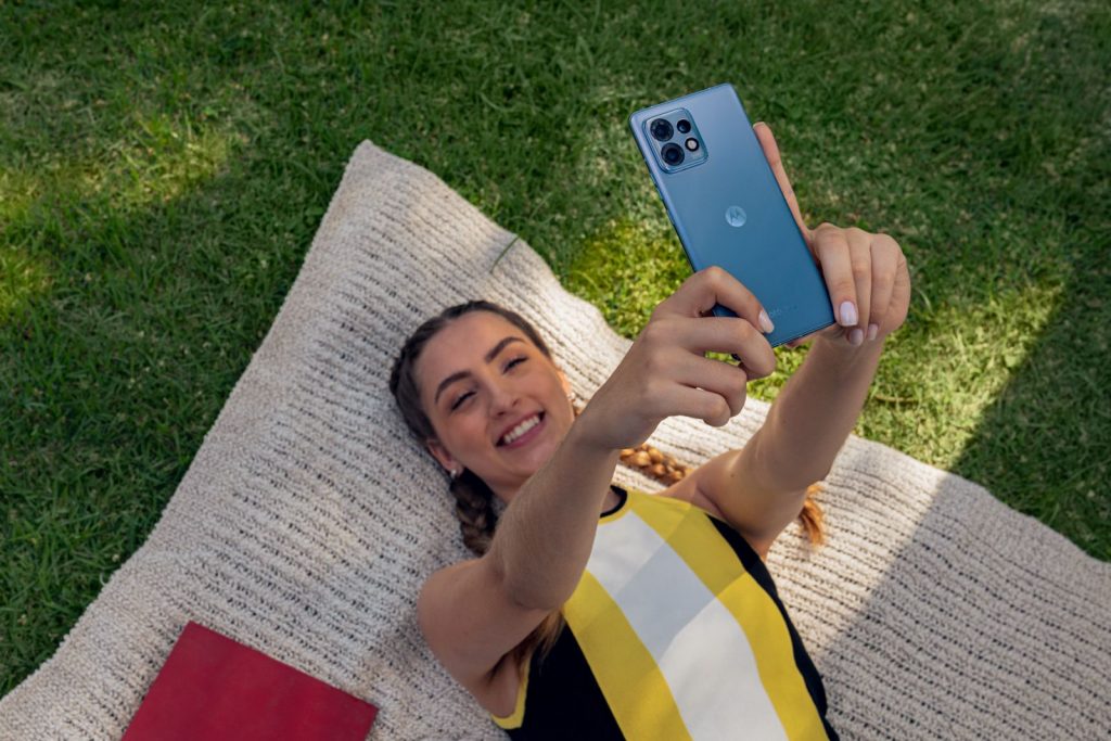 Motorola Edge 40 Pro хочет стать флагманским телефоном, чтобы бросить вызов Pixel 7 Pro