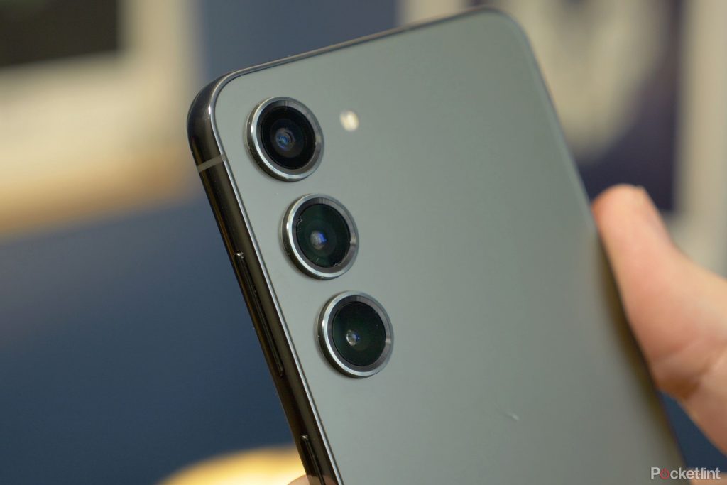 Samsung предостерегает владельцев Galaxy S23 от использования подобных аксессуаров