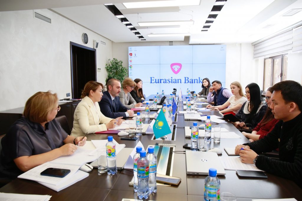 Полный неопределенностей 2022 год обернулся для Евразийского банка временем роста и улучшений для клиентов