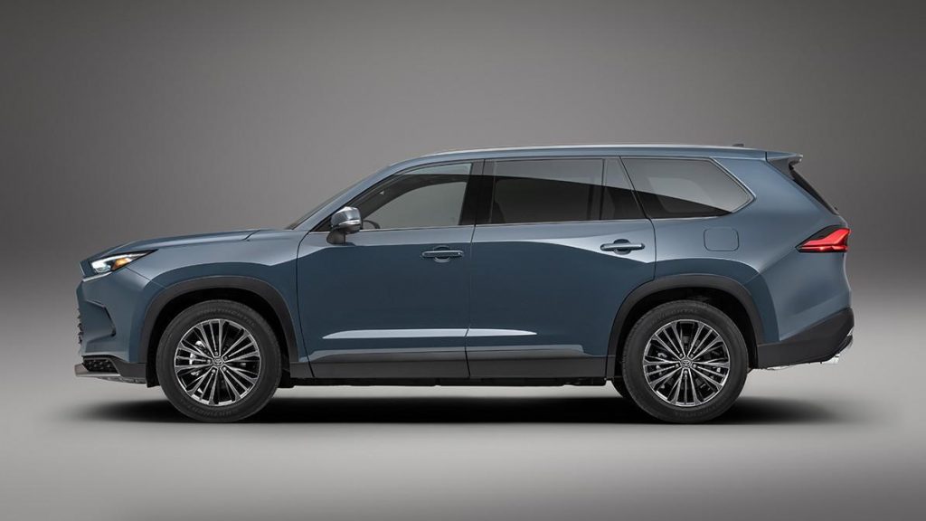 Lexus поделился первым фото модели TX