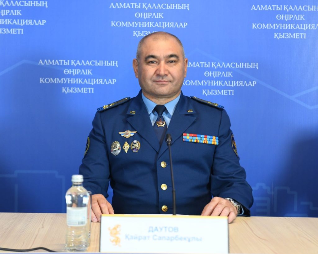 Срок поступления в военный вуз в Алматы продлен до 15 июня