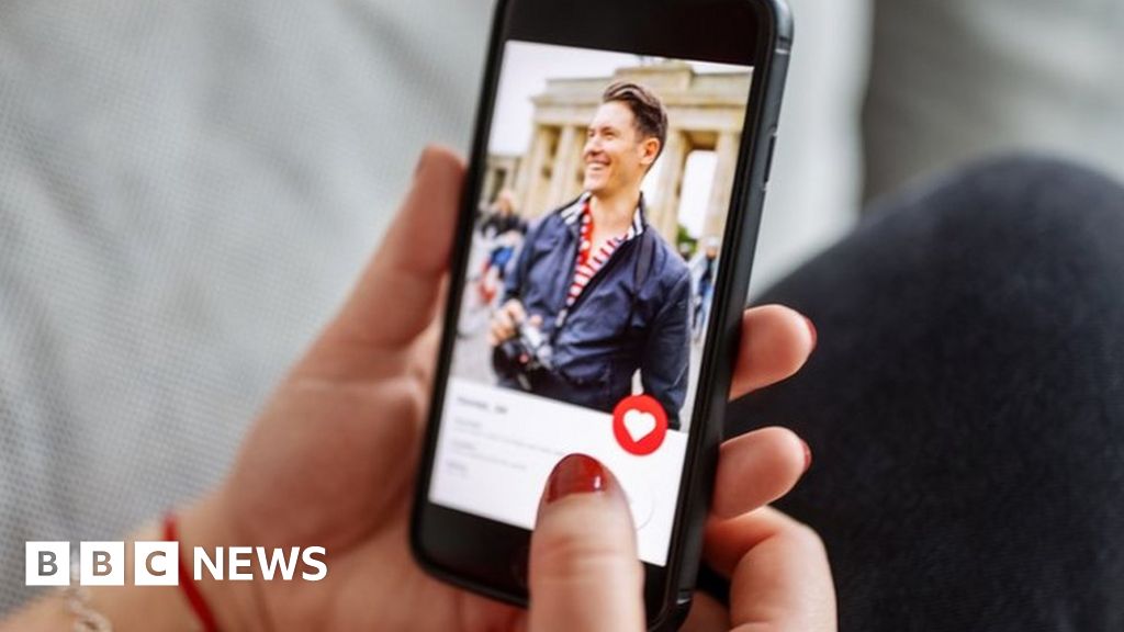 Слайды Tinder оставили о России через год после вторжения