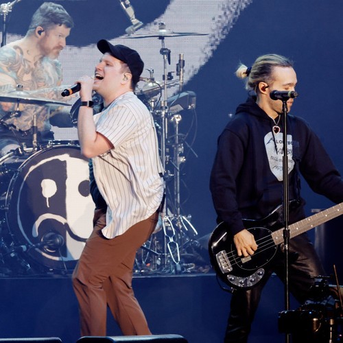 Fall Out Boy продают винил с настоящими человеческими слезами — Fil