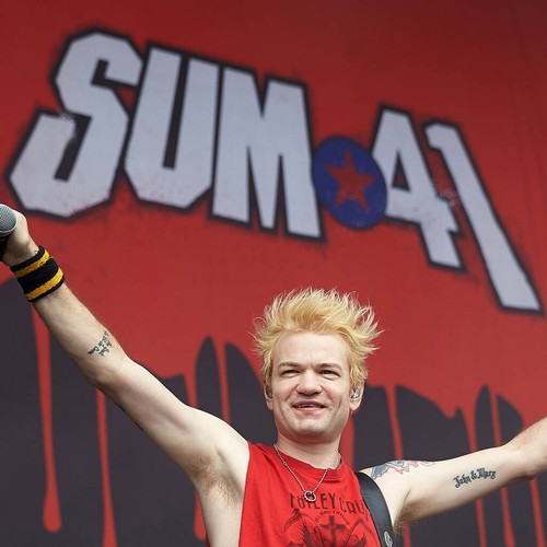 Sum 41 объявляет о сплите