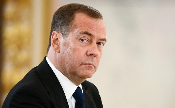 Медведев: Терпение России не бесконечно — Financial Times