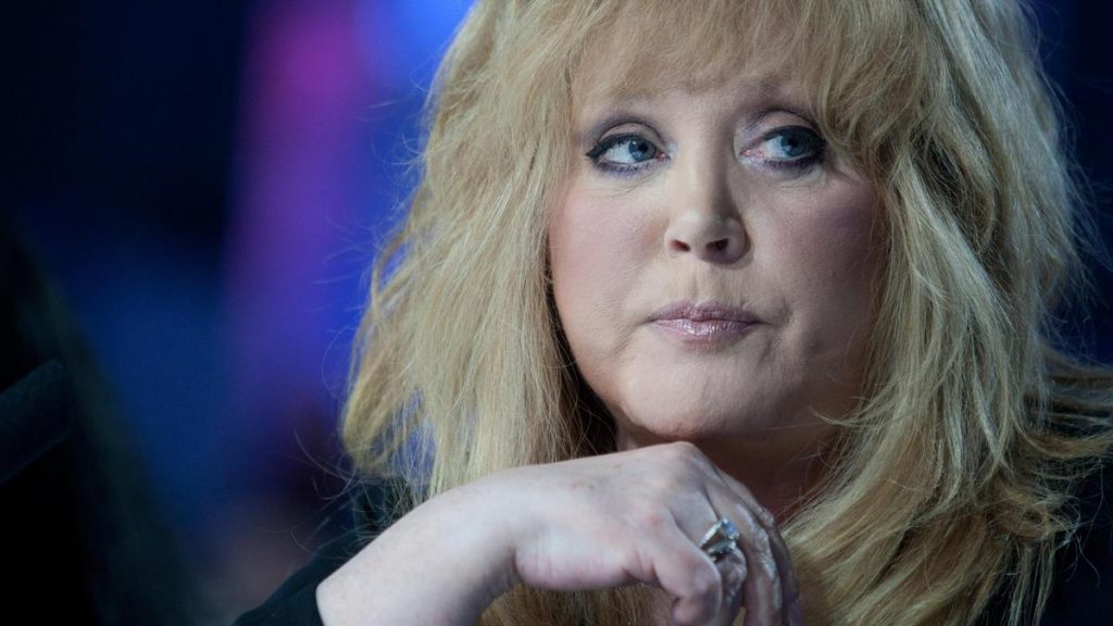 Алла Пугачева прилетела в Москву — Fil