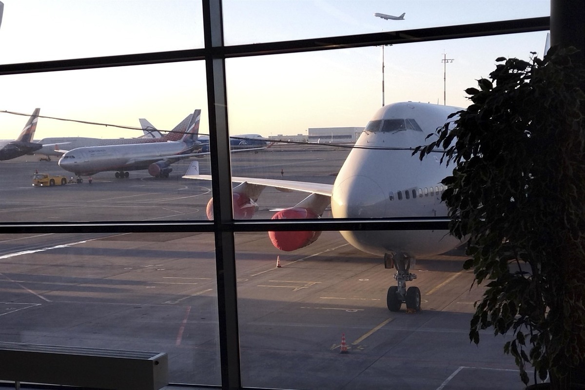 В Шереметьево вернулся Boeing 737 из-за технической неисправности — Financial Times