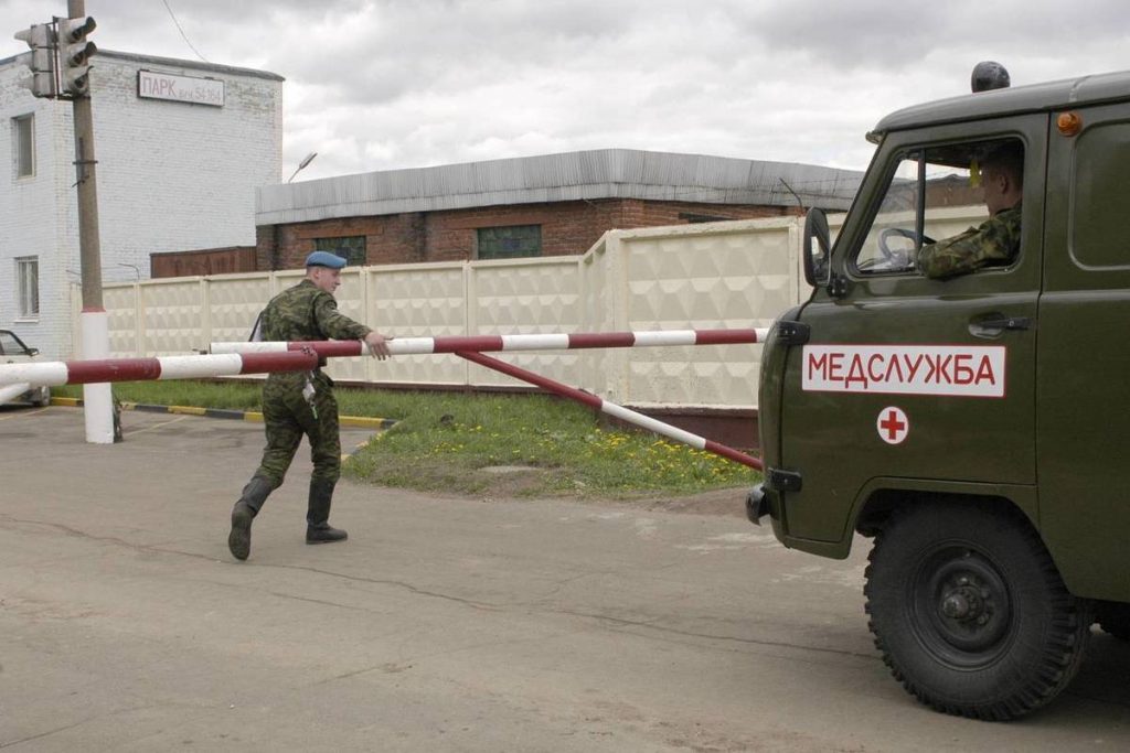 Baza: часовой застрелил чеченца, проникшего в воинскую часть в Новороссийске — Financial Times