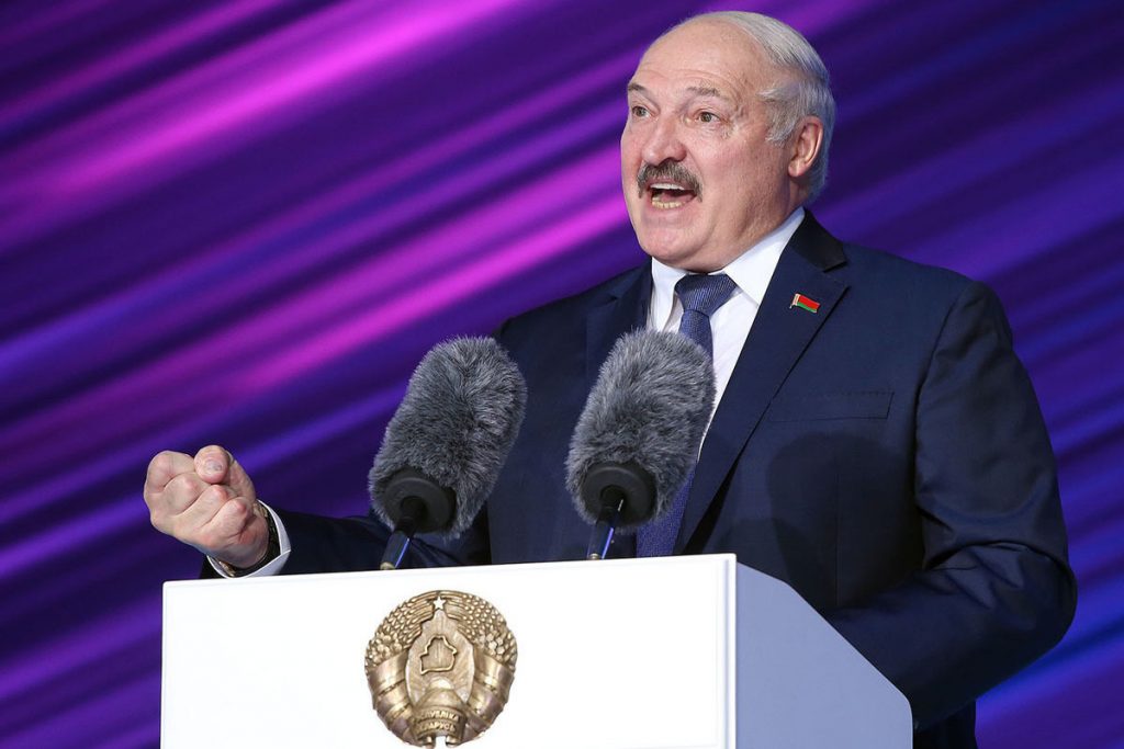 КГБ Белоруссии заявил о попытке «всколыхнуть ситуацию» 9 мая — Financial Times