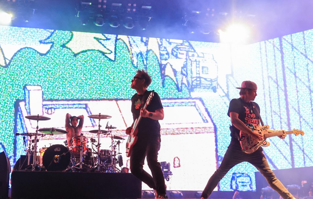 Blink-182 начинают реюнион-тур и транслируют песни эпохи Мэтта Скибы — Fil