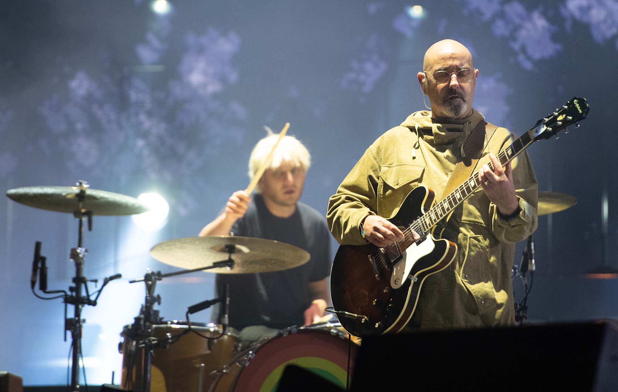 Бонхед говорит, что воссоединение Oasis «стоило бы того для молодых фанатов» — Fil