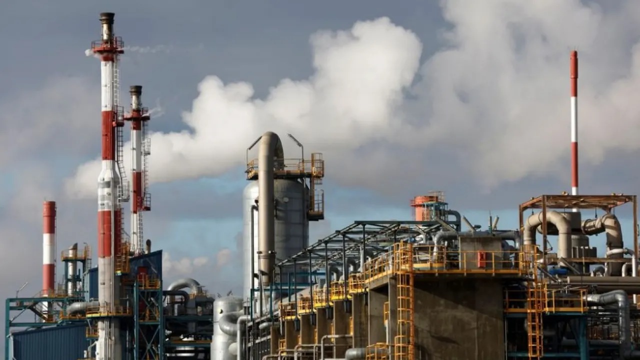 Цены на нефть вновь на спаде: причины и последствия
