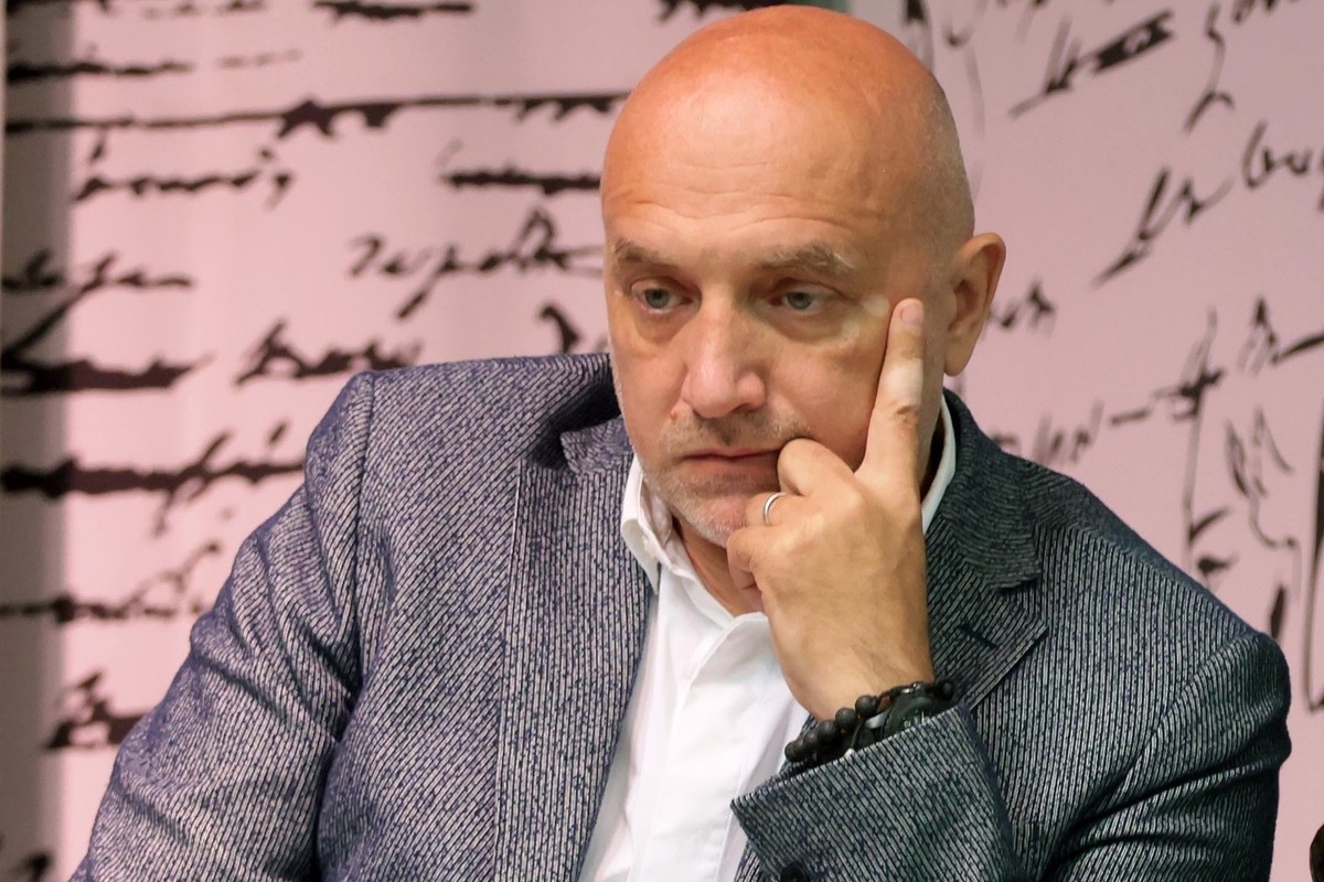 Прилепин: в машине взорвалась только одна мина из двух — Financial Times