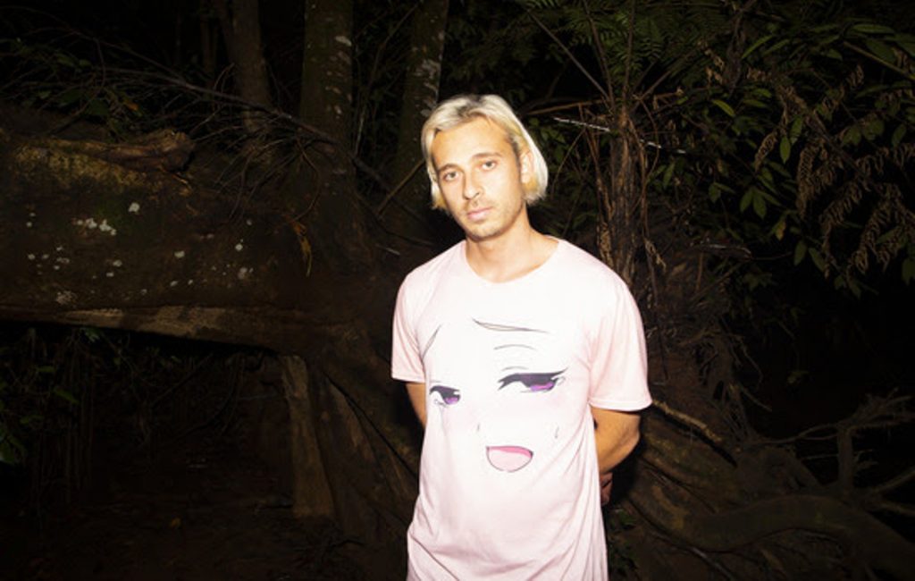 Flume поделился неожиданным альбомом неизданной музыки за всю карьеру — Fil