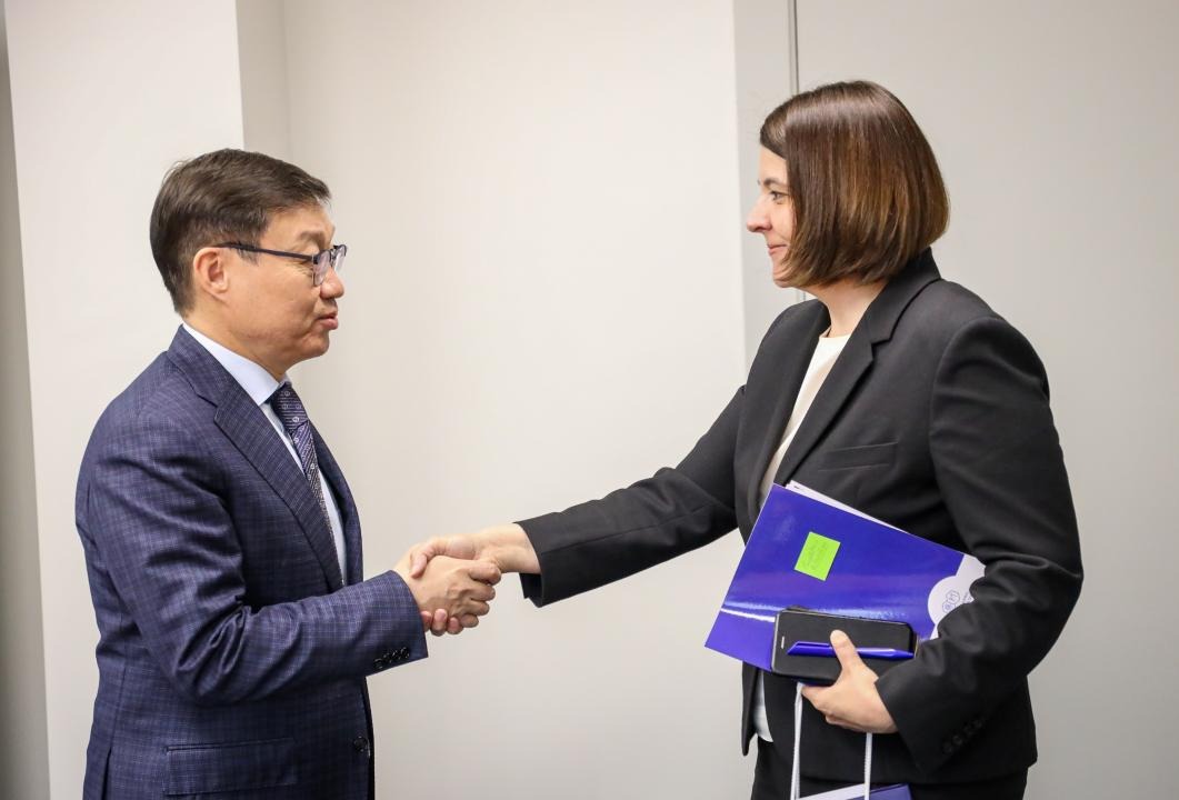 Казахстан и Литва обсуждают сотрудничество в области таможенного контроля
