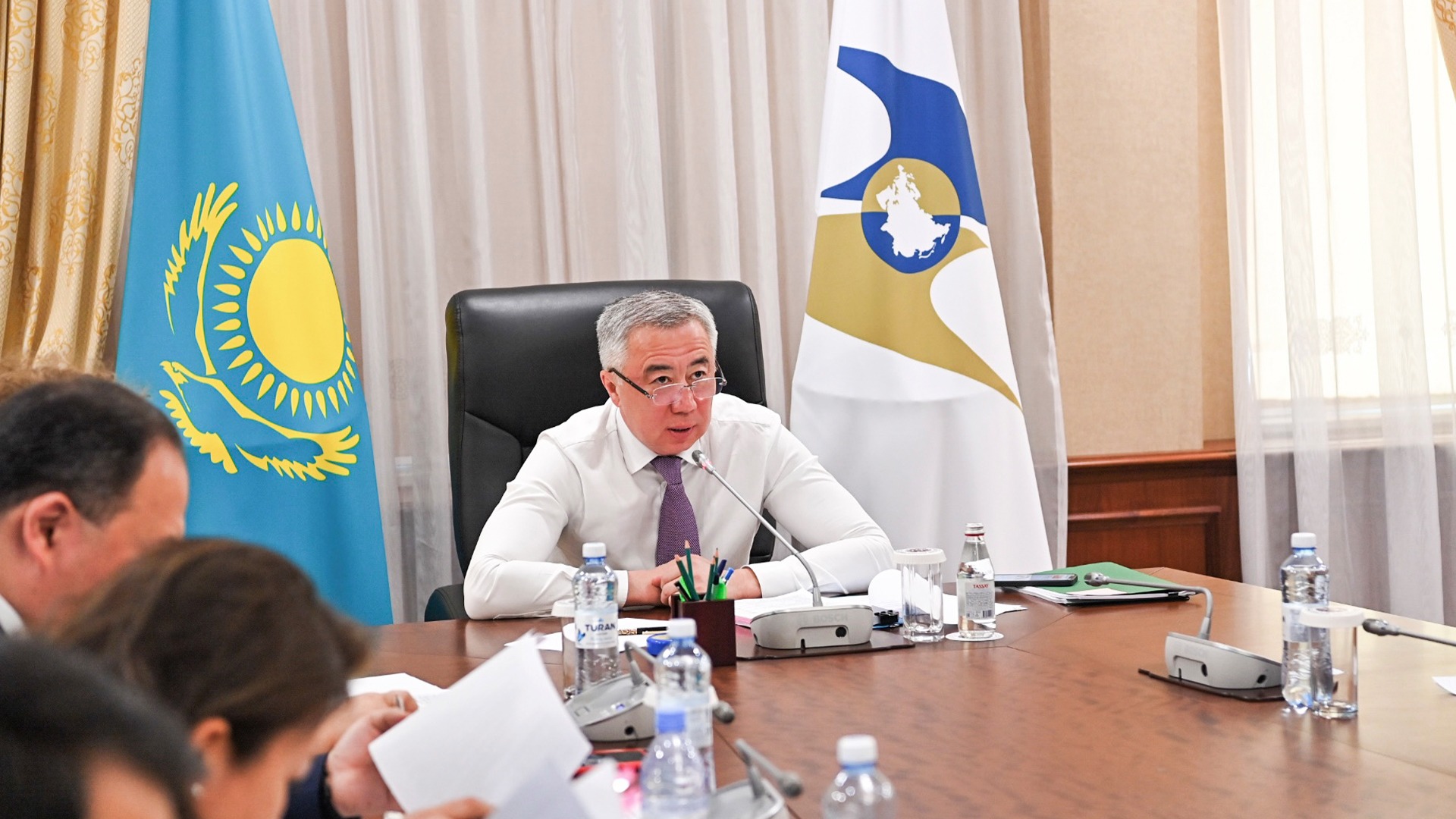 Казахстан расширяет доступность госзакупок для бизнеса в ЕАЭС