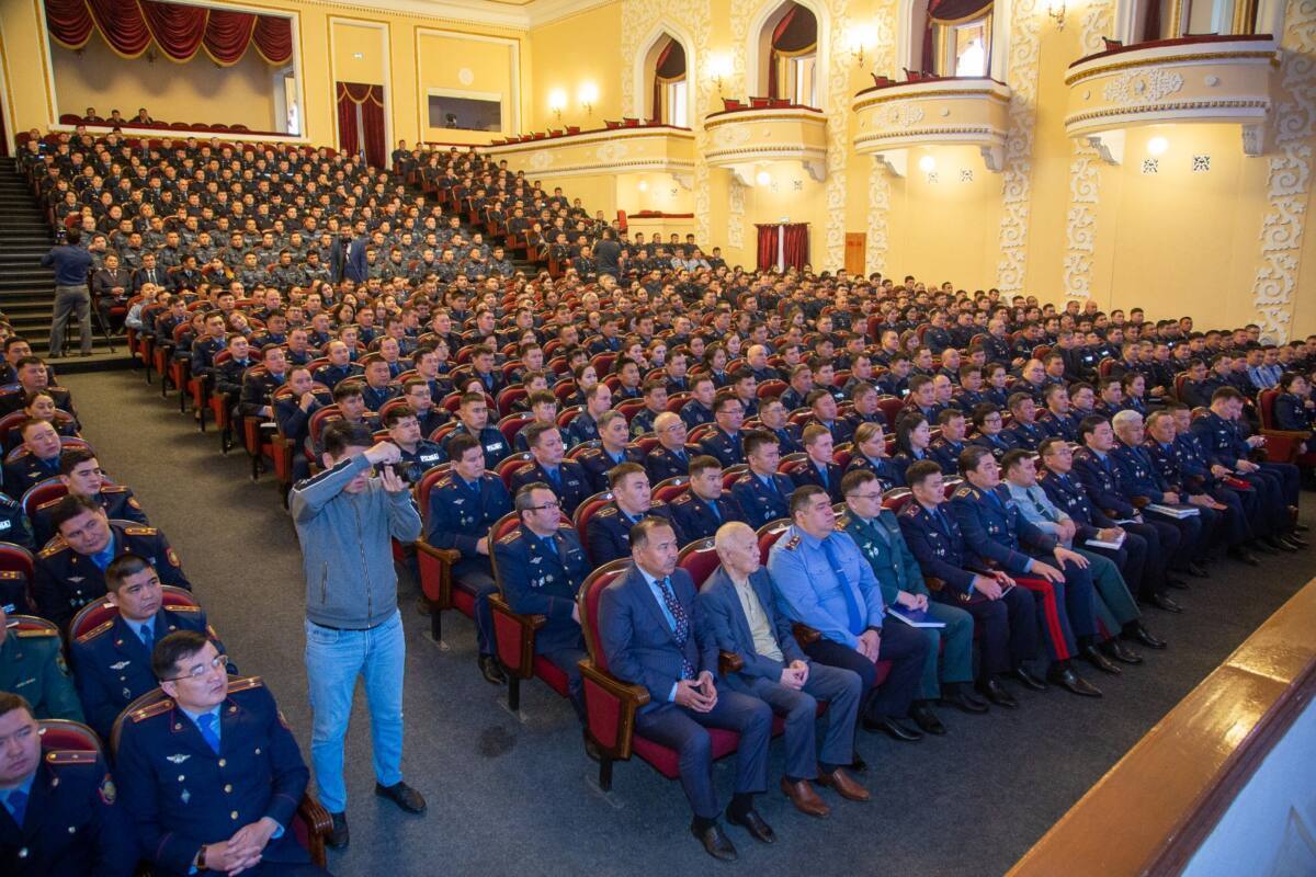 Министр внутренних дел представил нового начальника ДП Карагандинской области