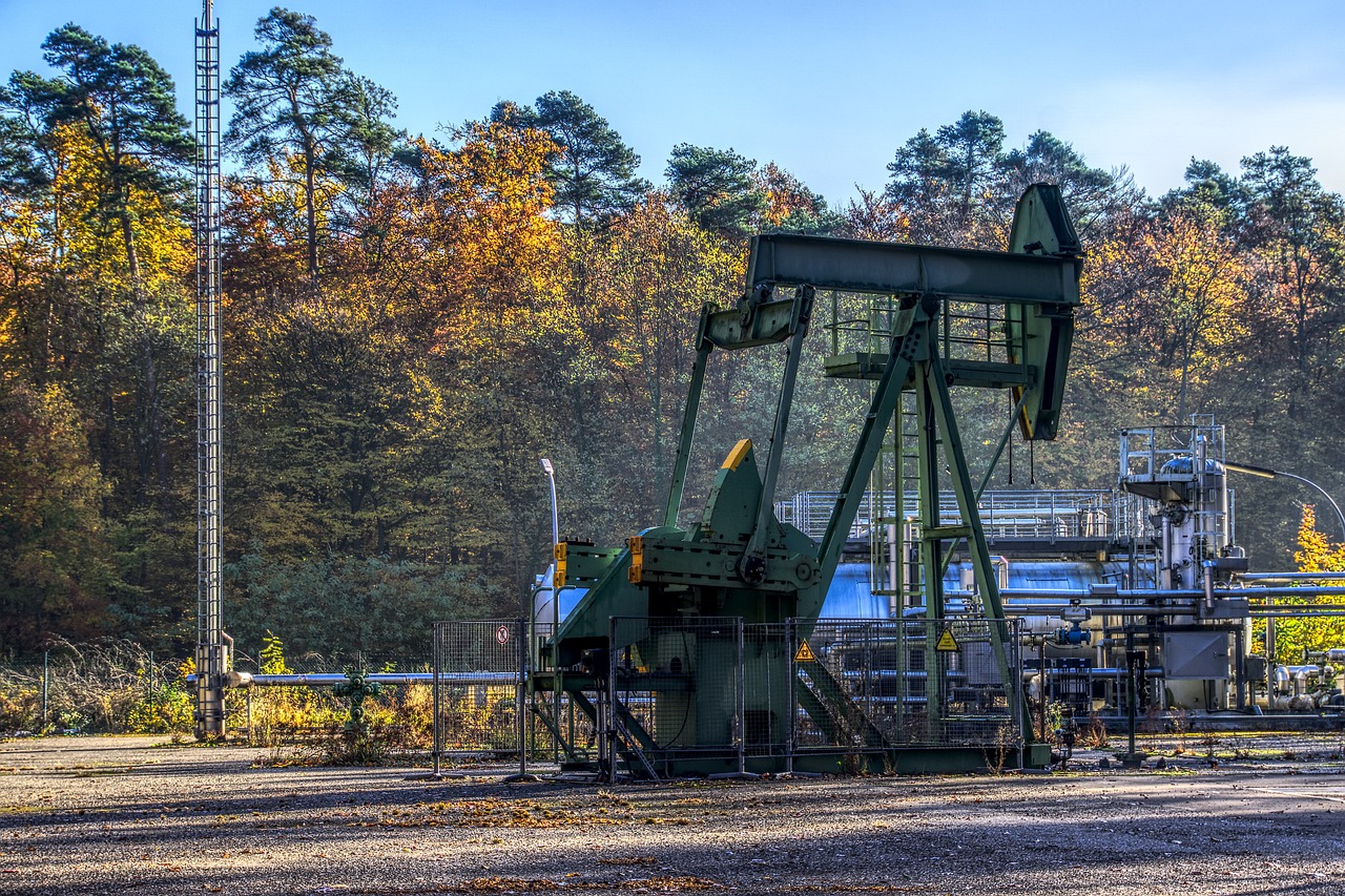 Нефть на распутье: инвесторы беспокоятся о будущем рынка Brent