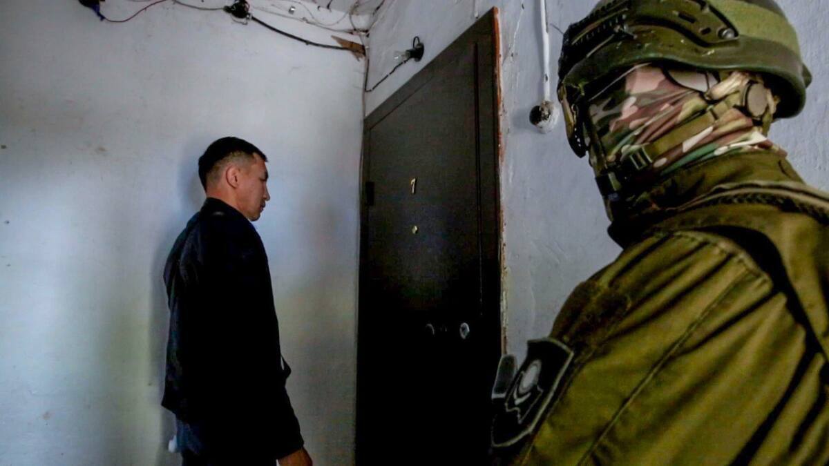 Уголовного преступника задержали полицейские ВКО
