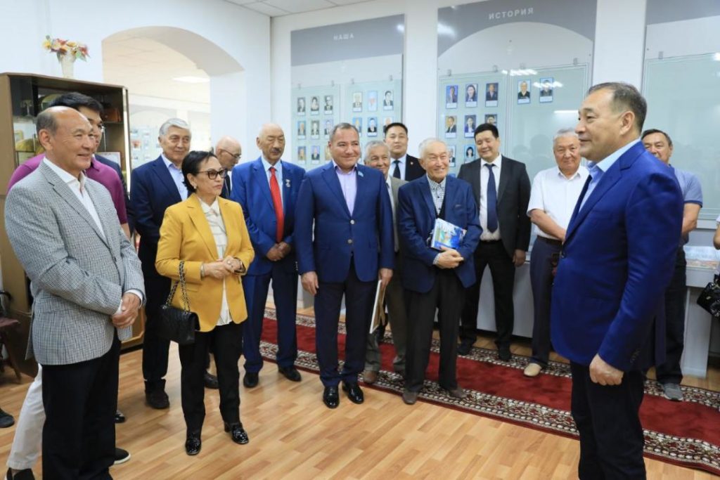 В Актобе открыта экспозиция, посвященная Серику Акшулакову