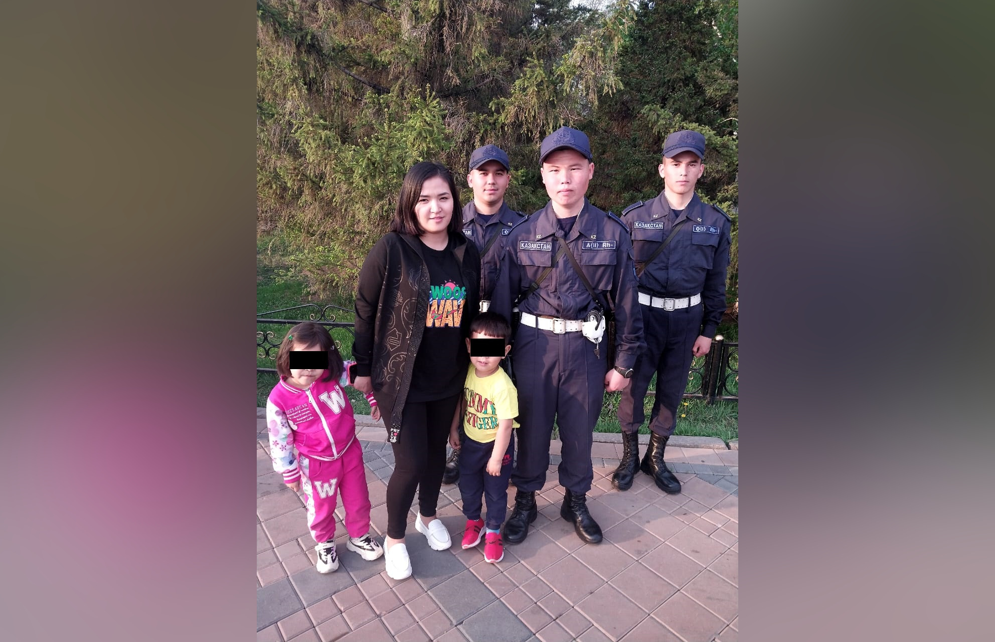 В Астане гвардейцы вернули детей матери