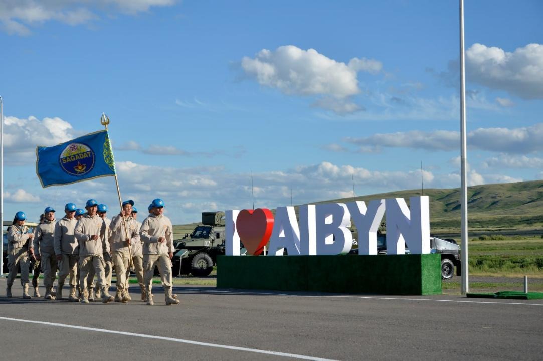 Военно-патриотические клубы «Жас сарбаз» готовятся к главному состязанию года