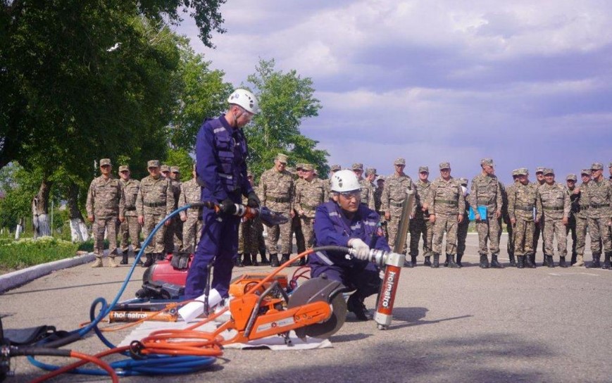 Военнослужащих обучили действиям при землетрясен
