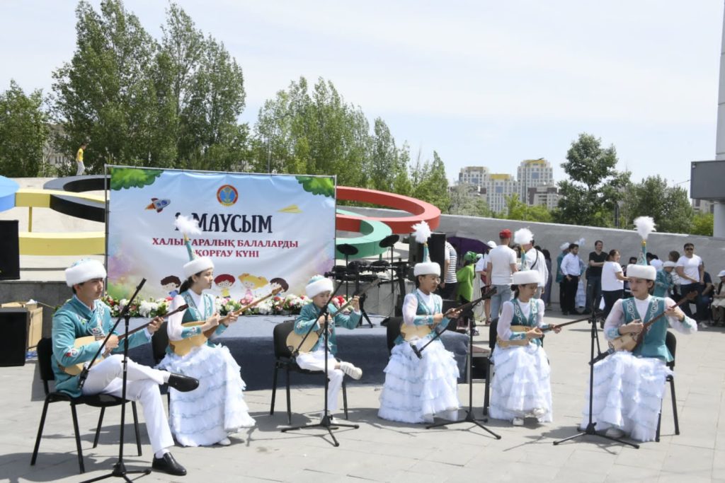 Праздник детства организовали для юных астанчан в Столичном парке