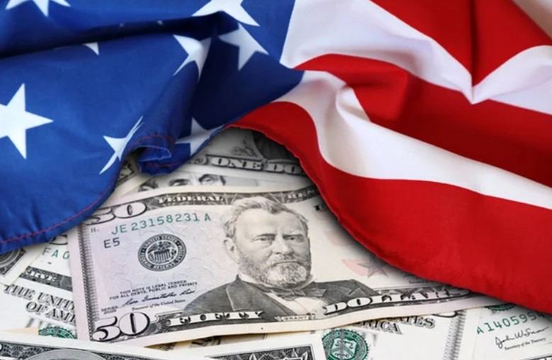 Госдолг США впервые в истории превысил отметку в $32 триллиона