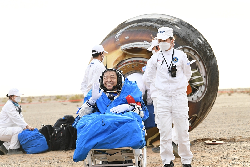 Китайская космическая миссия «Шэньчжоу-15» увенчалась полным успехом
