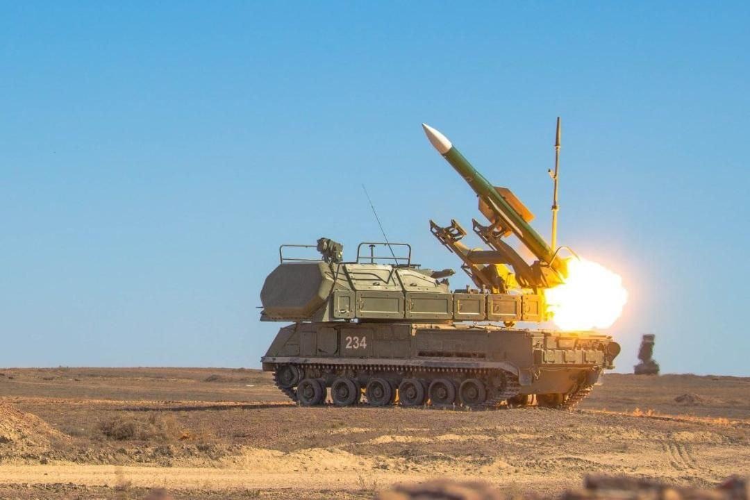 Одно из условий надежного контроля воздушных рубежей- современная техника