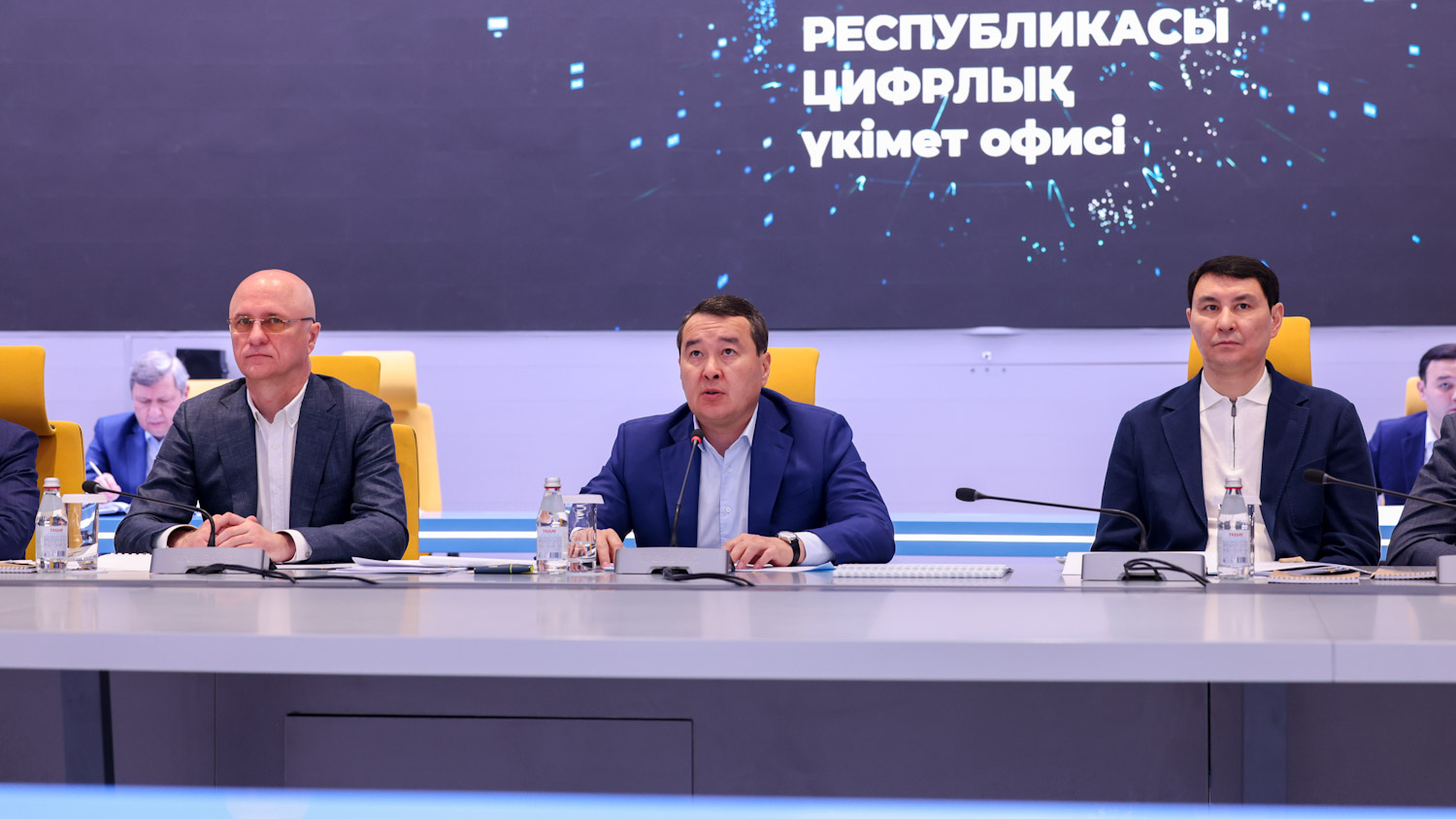 Качество работ и несвоевременный ввод объектов: Алихан Смаилов отреагировал на «строительные» жалобы казахстанцев