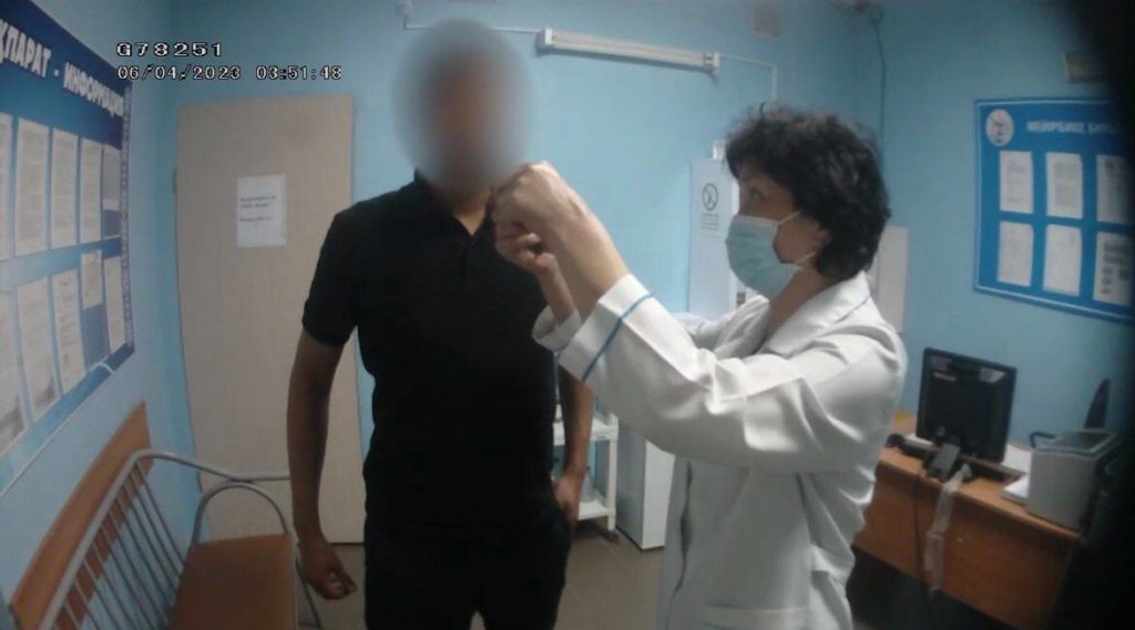 Пьяный водитель без прав пытался скрыться от акмолинских полицейских