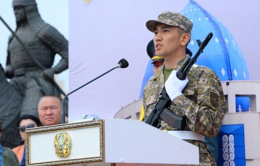Солдаты творческого взвода приведены к военной присяге
