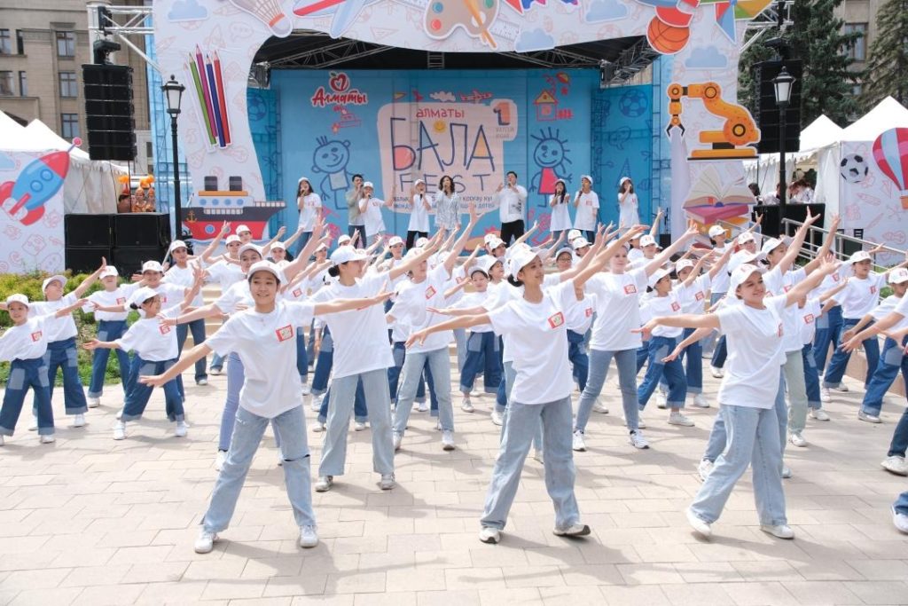 В Алматы в честь Дня защиты детей состоялся фестиваль «Aлматы БАЛАFEST-2023»