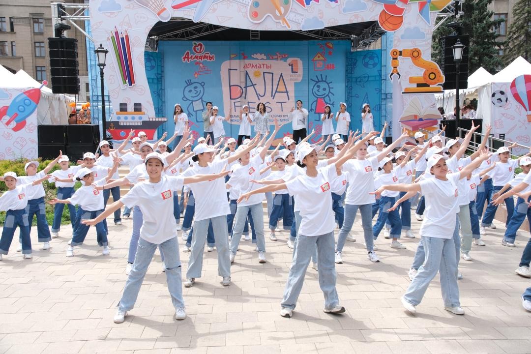 В Алматы в честь Дня защиты детей состоялся фестиваль «Aлматы БАЛАFEST-2023»