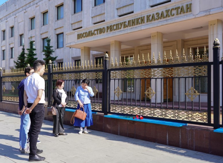 В Москве скорбят вместе с казахстанцами