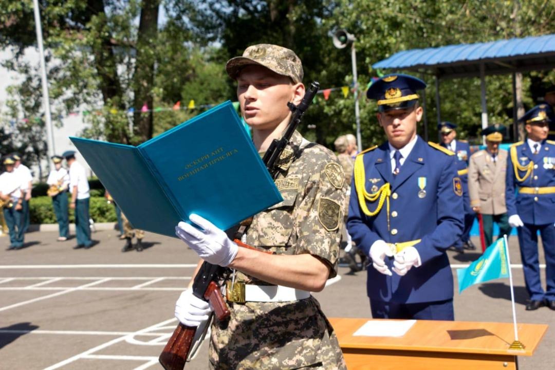 В военном вузе Минобороны состоялась торжественная церемония принятия военной присяги