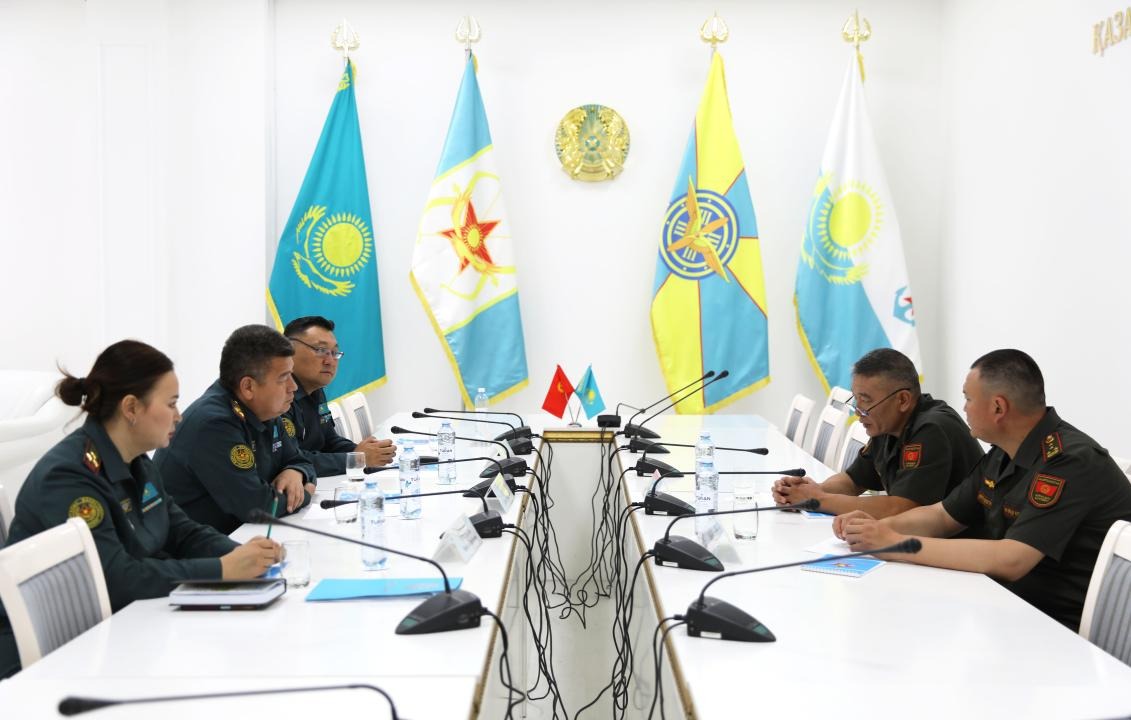 Военные юристы Казахстана и Кыргызстана обсудили вопросы правового обеспечения деятельности ВС