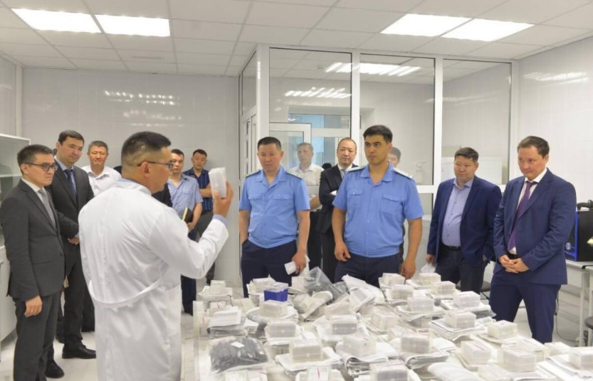 Возможности молекулярно-генетической лаборатории показали представителям госорганов