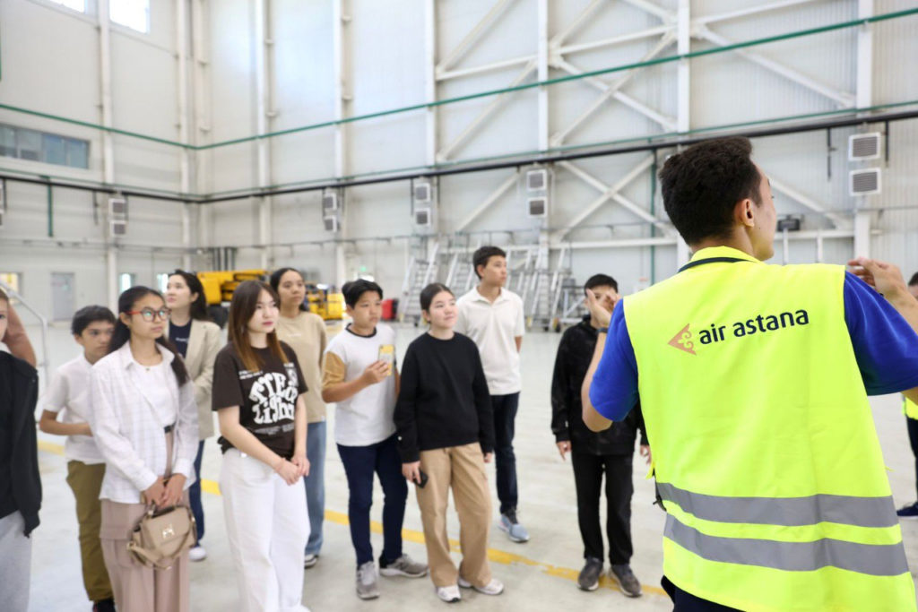 Air Astana провела мастер-класс по производственной безопасности