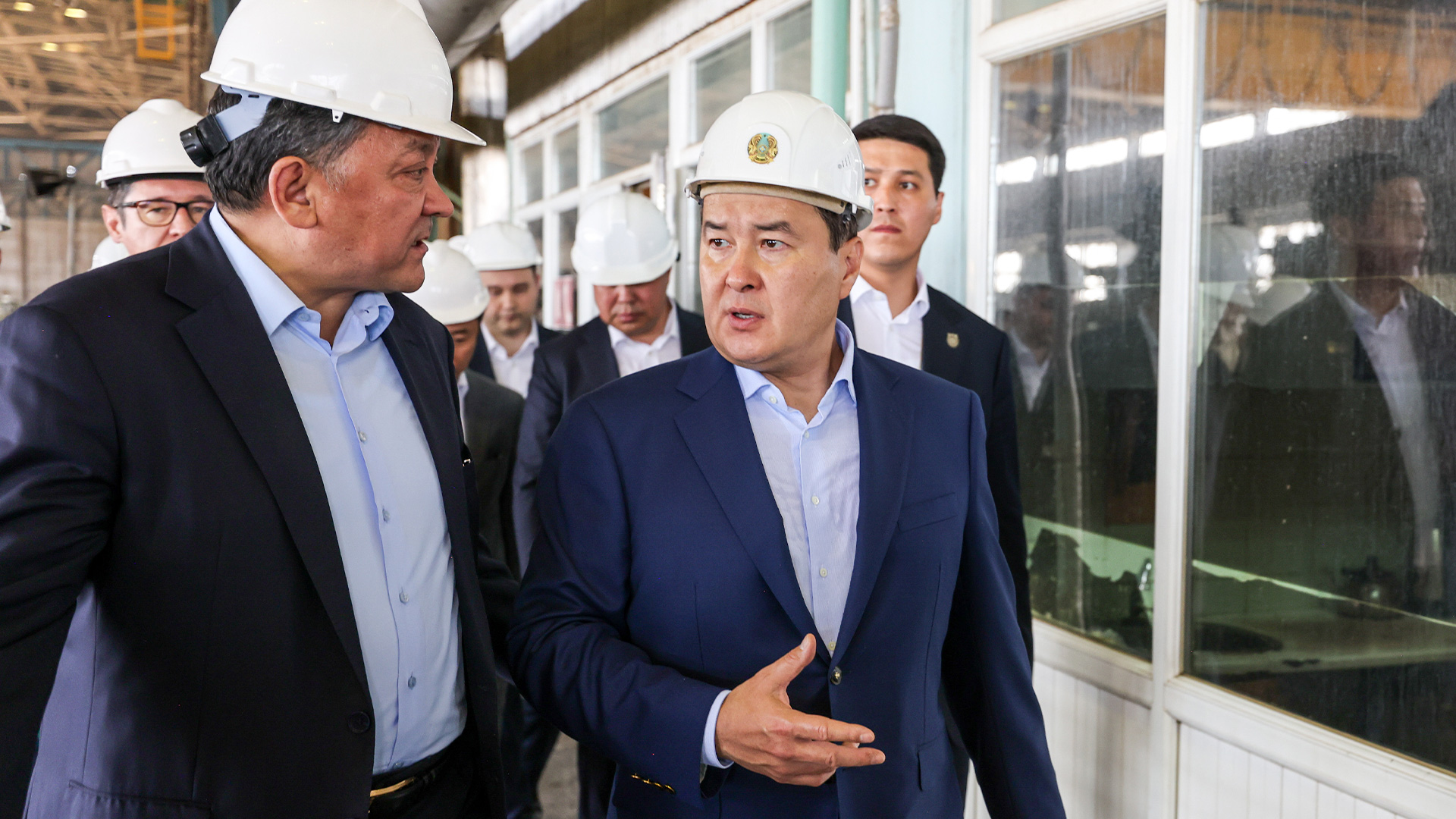 Алихан Смаилов проверил ход восстановительных работ на МАЭК
