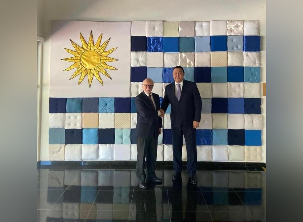 Безвизовый режим и юбилейные мероприятия: Планы Казахстана и Уругвая