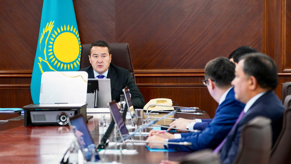 В ручном режиме: Алихан Смаилов заслушал отчеты акимов областей о подготовке к отопительному сезону