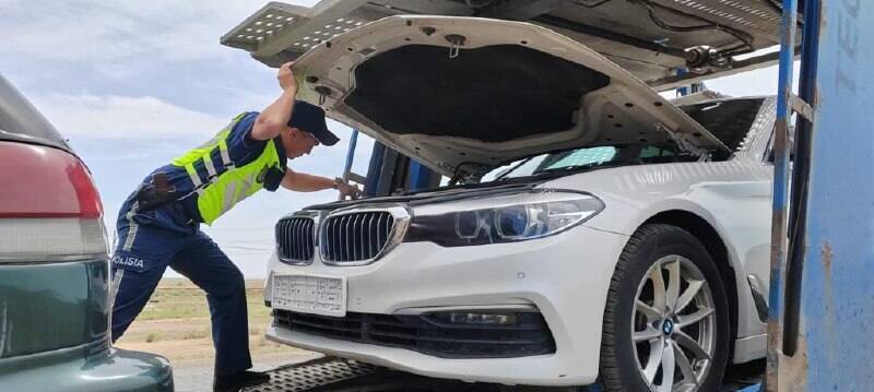 Россияне поблагодарили за возвращенный автомобиль карагандинских полицейских