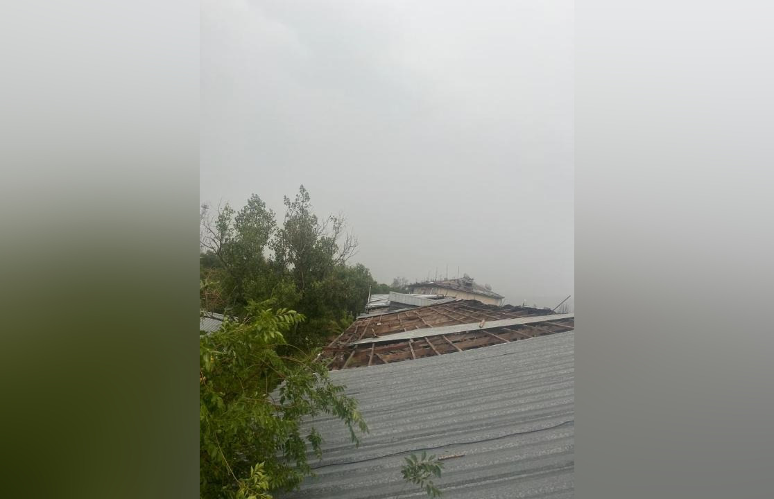 В Алматинской области произошел срыв кровли  многоквартирного жилого дома