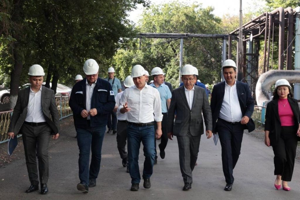 Глава МНЭ посетил ТЭЦ-2 в Петропавловске