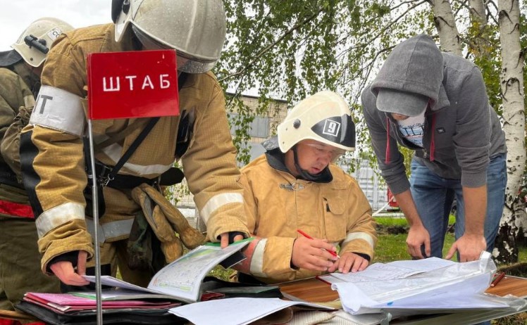 Как тушить Дворец Спорта отрабатывали в Усть-Каменогорске