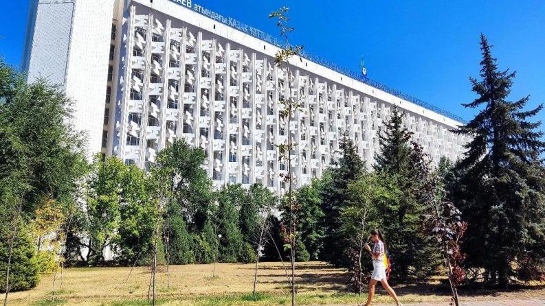 Представители Министерства науки и высшего образования посетили вузы Алматы